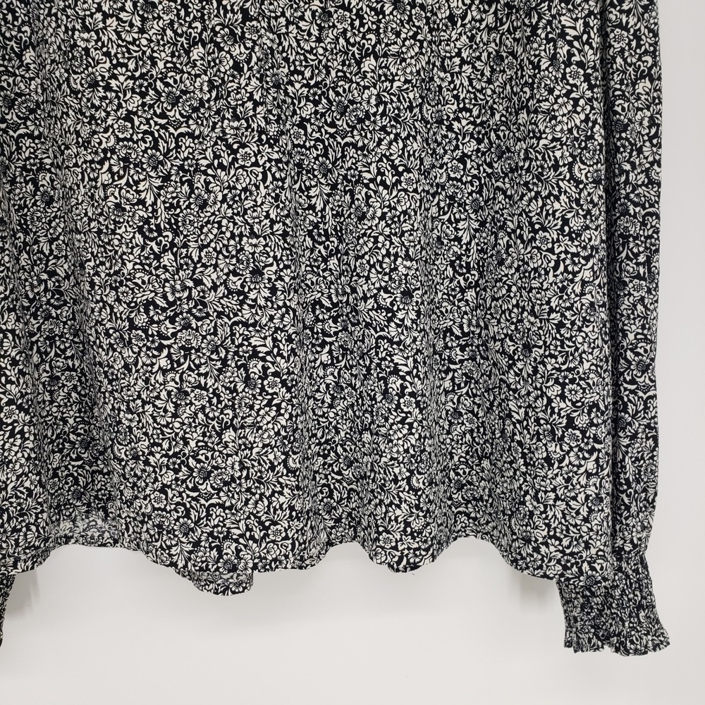 a.n.a Floral Blouse Top Womens Sz 0X Black Cream Smocked Long Sleeve V Neck‎ NEW - Picture 6 of 9